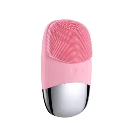 La Brosse Nettoyante pour Visage en Silicone Électrique Rechargeable par USB 1 Pièce Avocado Bee est une brosse nettoyante pour le visage en silicone rose avec une base argentée, des poils doux et deux boutons sur le devant, conçue pour laisser votre peau aussi douce qu'un avocat.