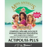 Une publicité vibrante pour un traitement capillaire mettant en vedette trois femmes aux coiffures différentes, souriantes sur fond tropical, mettant en valeur les bienfaits de Miss Antilles international Ampoules Actipouss Plus Complexe Capillaire Anti-chute 4x10 ml.