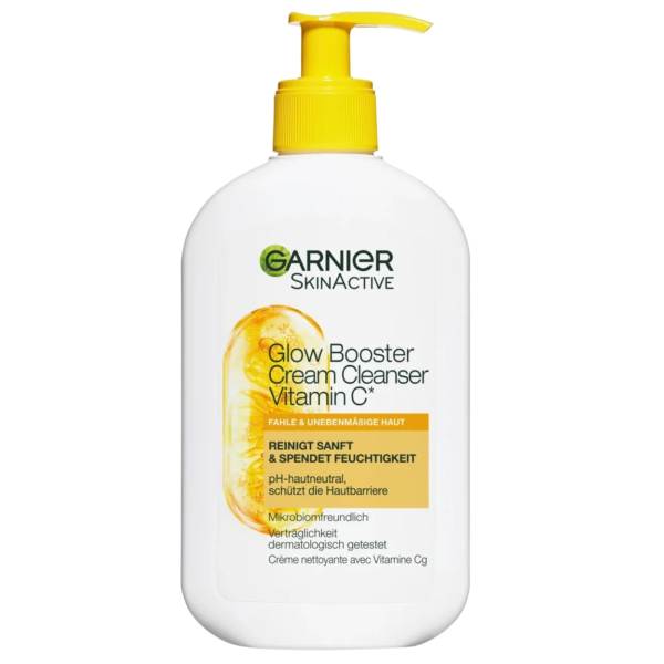 Un flacon de Garnier Skin Active Vitamin C Gel Nettoyant Illuminateur Visage 250 ml avec un bouchon pompe pratique, également connu sous le nom de Garnier SkinActive Glow Booster Cream Cleanser à la vitamine C.