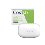 Cerave Pain Savon Hydratant Surgras Visage Et Corps 128 g à côté de sa boîte d'emballage verte et blanche avec texte en anglais et allemand, réalisée par Univers Cosmetix.