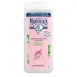 Flacon de Le Petit Marseillais Crème de Douche et Bain Extra Douce Fleur de Cerisier BIO, 650 ml, avec une étiquette rose représentant des fleurs de cerisier. dakar, Sénégal