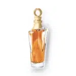 L'Eau de Parfum Mauboussin Elixir pour Elle 100 ml est dotée d'un flacon en verre transparent avec un bouchon doré et un liquide de couleur ambre à l'intérieur, présentant des lignes élégantes et courbes. dakar, Sénégal