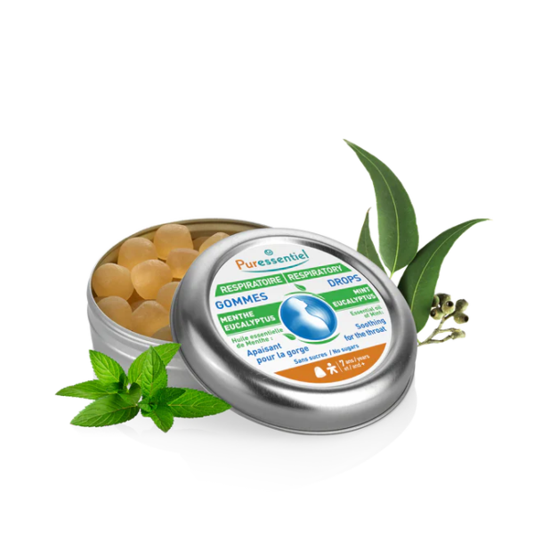 Boîte de Puressentiel Gommes Menthe-Eucalyptus Respiratoire Apaisant pour la gorge 40 g, entourée de feuilles de menthe fraîche et d'aloe vera. dakar, Sénégal