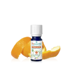 Un petit flacon étiqueté « Puressentiel Huile Essentielle Orange Douce BIO 10 ml » se dresse élégamment avec des écorces d'orange en arrière-plan, soulignant la pureté de Puressentiel Huile. dakar, Sénégal