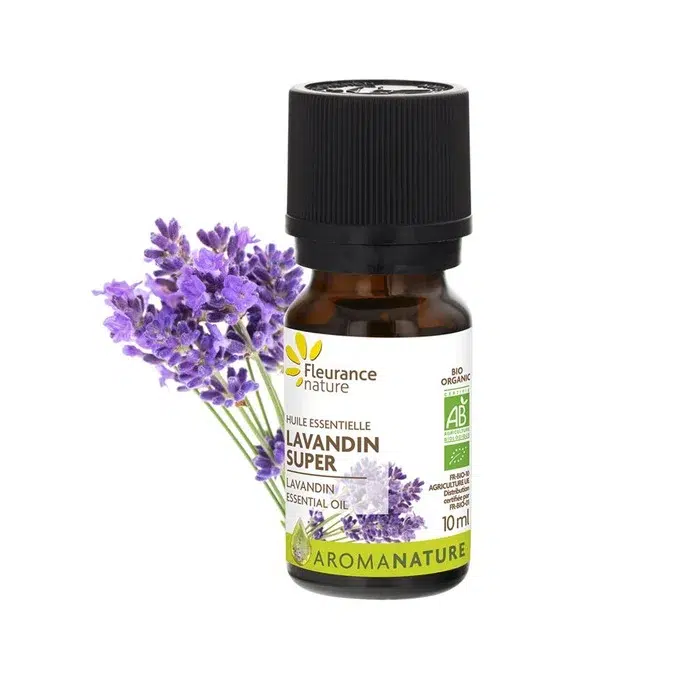 Un flacon de 10 ml d'Huile essentielle de Lavandin super Bio Fleurance Nature