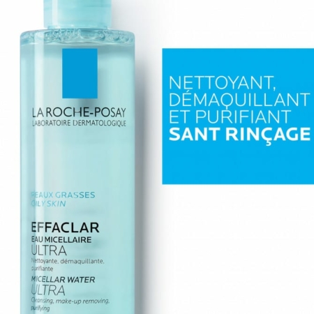 Gros plan d'un flacon d'Eau micellaire Ultra pour peaux grasses EFFACLAR de LA ROCHE-POSAY, 400 ml. Sur le côté droit, on peut lire en français : « Nettoyant, démaquillant et purifiant sans rinçage ». Dakar