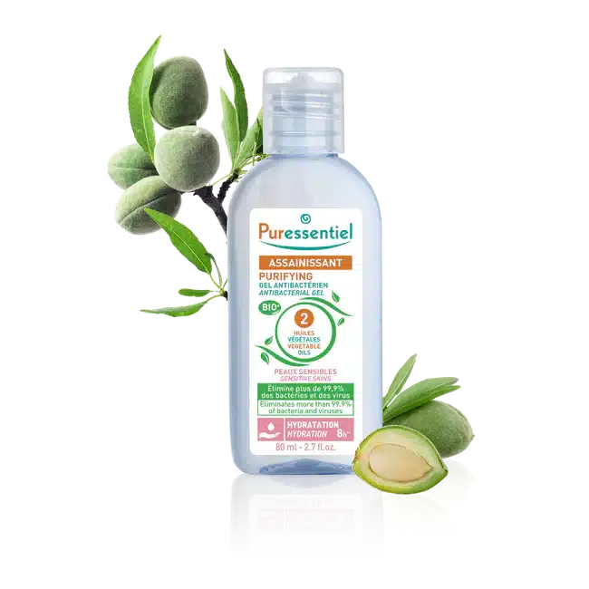 Flacon de Puressentiel Gel Antibactérien Assainissant Peaux Sensibles 80ml avec illustrations amandes en fond. dakar