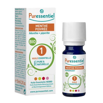 Un flacon Puressentiel Huile Essentielle Menthe Poivrée Bio de 10 ml trône à côté de son packaging blanc et vert