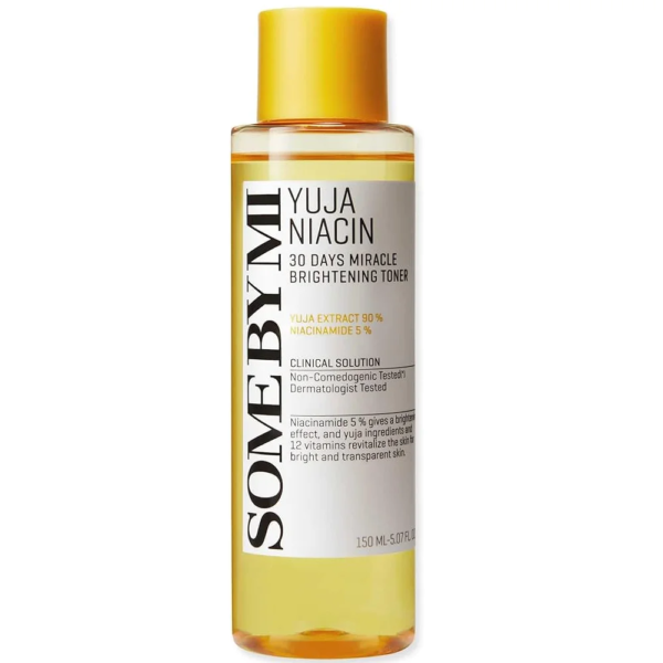 Un flacon de 150 ml de Some By Mi Yuja Niacin Brightening Lotion Tonique Illuminatrice promet 30 jours de miracle éclaircissant avec de l'extrait de yuja et de la niacinamide. Cette lotion revigorante promet des résultats visibles