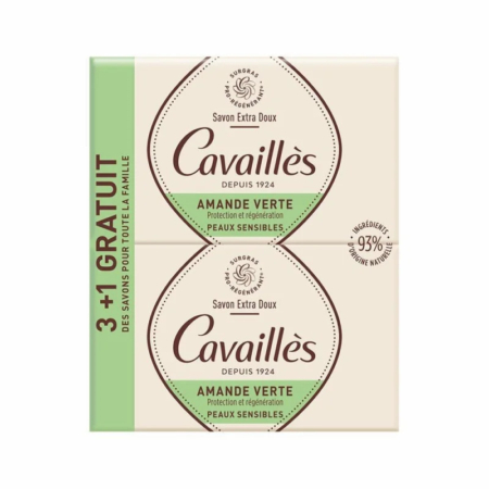 Emballage d'un pack de quatre savons extra-doux Cavaillès au parfum d'amande verte. La boîte affiche « 3+1 offert » et mentionne qu'ils conviennent aux peaux sensibles, avec 93 % d'ingrédients d'origine naturelle. Texte en français. Dakar